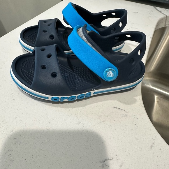 Crocs - Picture 2 of 4